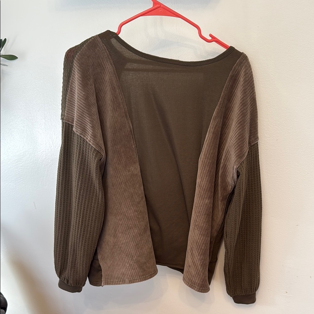 Gimmick by Buckle boho top size M